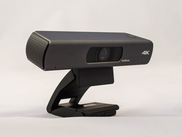 KCC-E4HU Фиксированная камера для видеоконференций с системой электронного наведения (EPTZ)