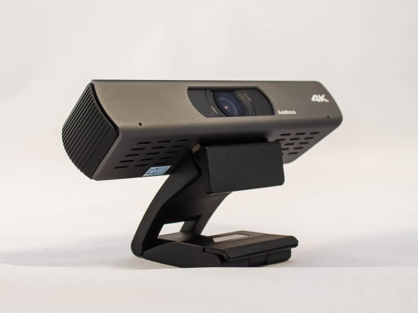 KCC-E4HU Фиксированная камера для видеоконференций с системой электронного наведения (EPTZ)