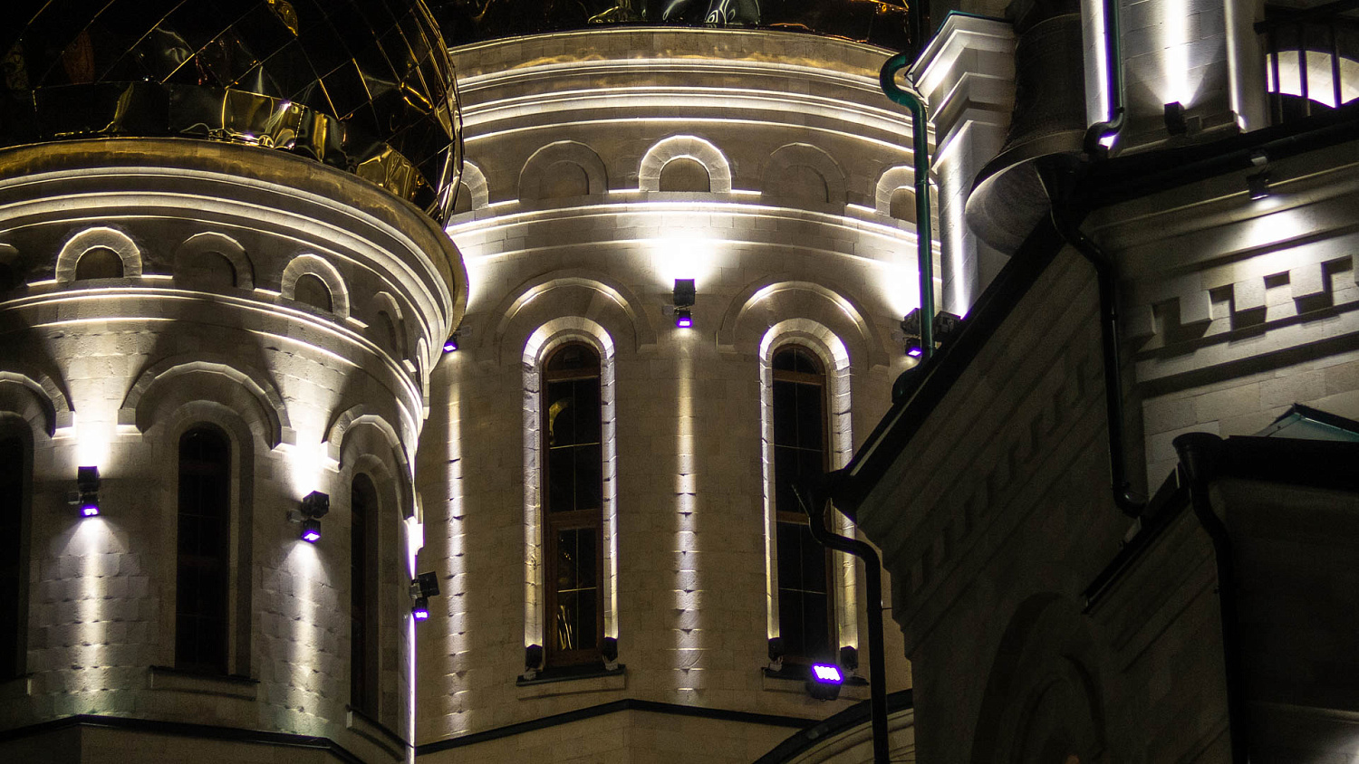 Архитектурное освещение здания Храма Сергия Радонежского