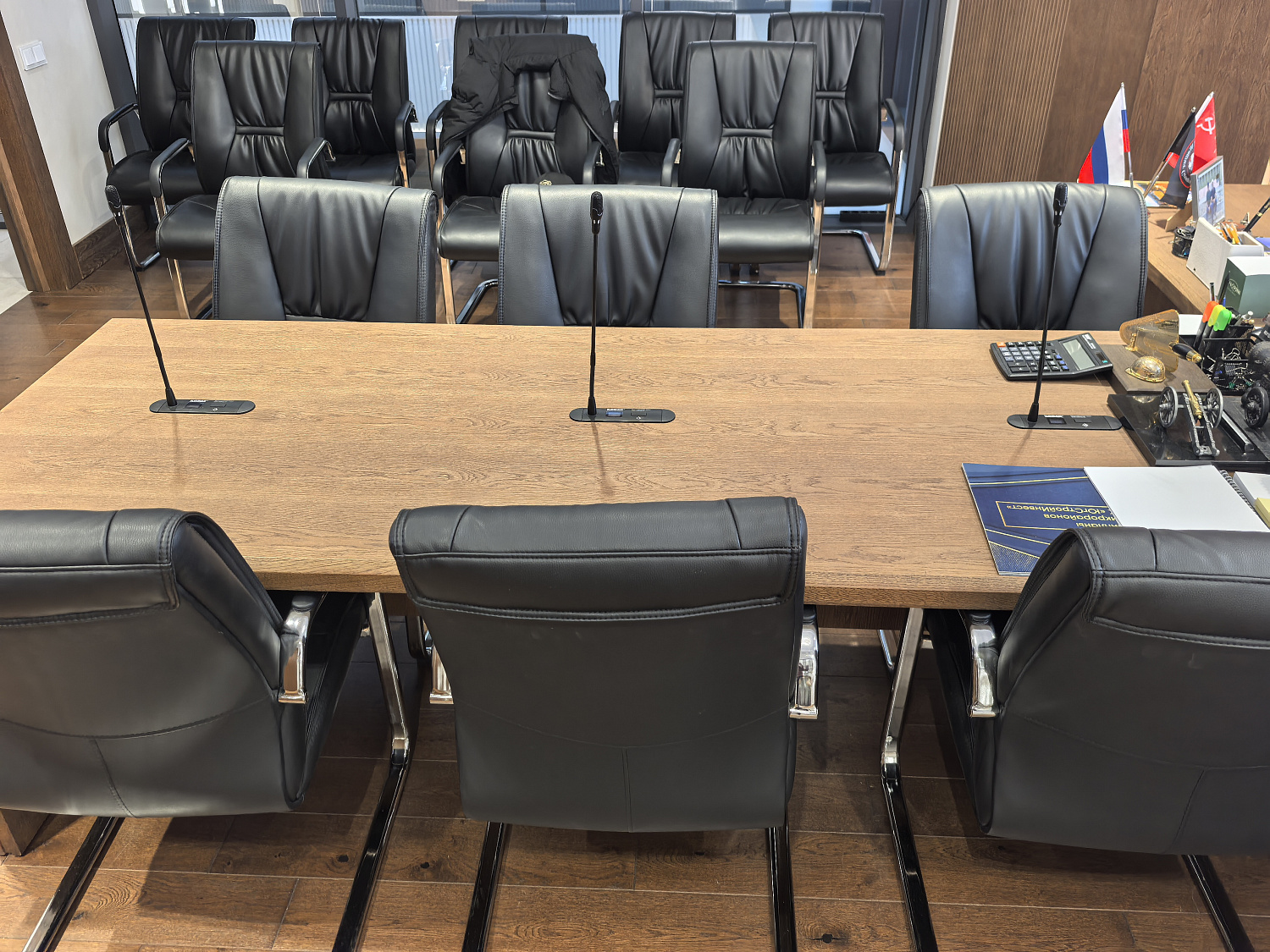 Корпоративный конференц-зал с системой видеоконференцсвязи крупнейшего застройщика России