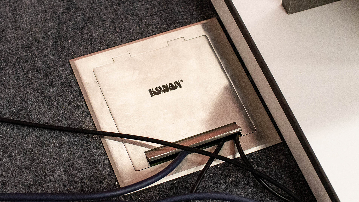 Актовый зал с беспроводными микрофонами