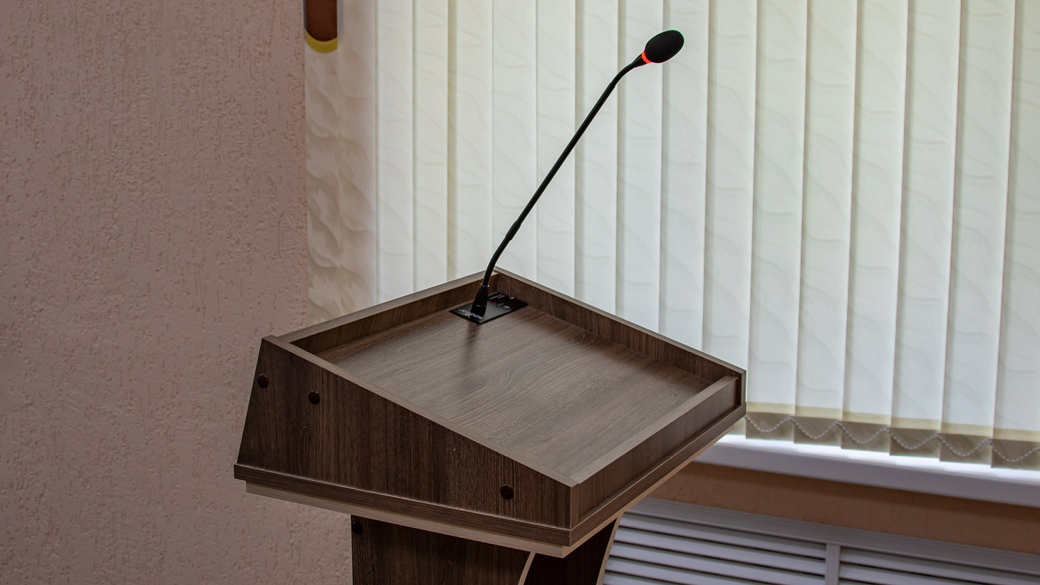 Бюджетный конференц-зал