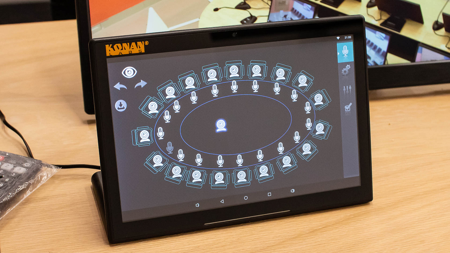 Конференц-зал с системой видеоконференцсвязи